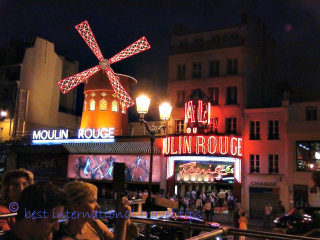 Moulin rouge from the night lights bus